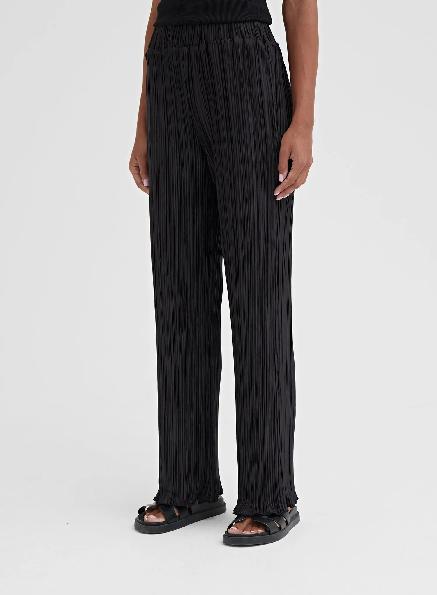 Black Plisse Trousers - Palais