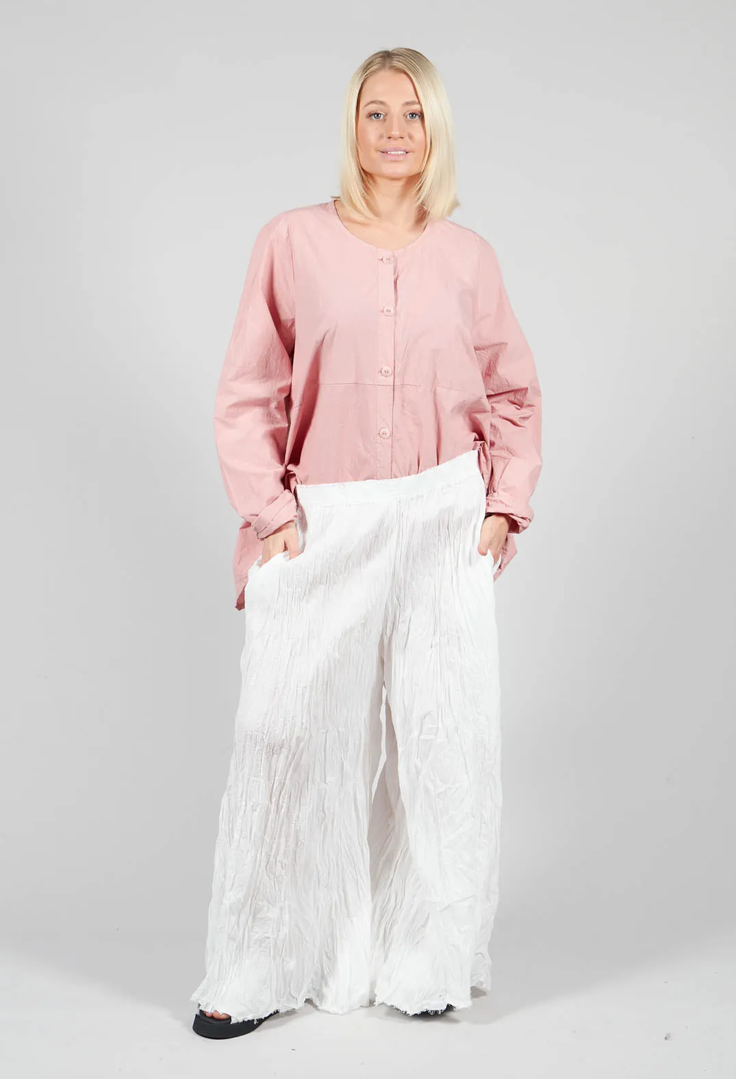 Bluhtextil Trousers in Schnee