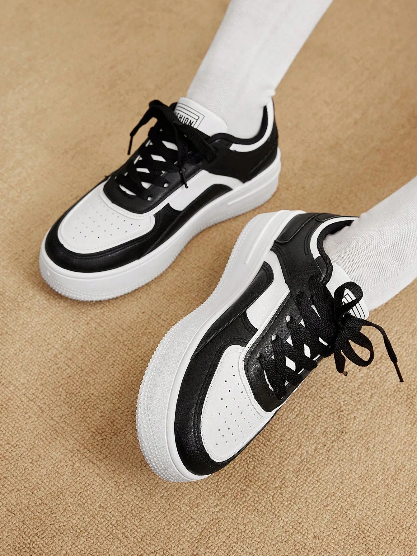 CUCCOO EASI Spring/Summer White Women's Casual Shoes With Thick Soles, Height Boosting And Front Tied, Suitable For Students Sports Shoes Casual Shoes School Supplies Back To School