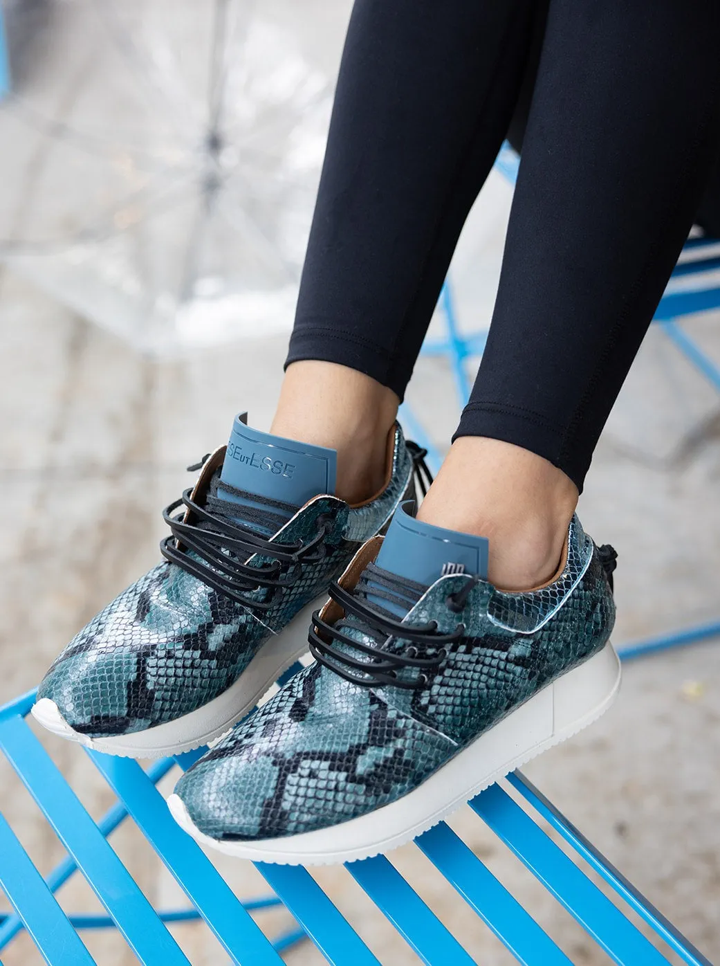 Esseutesse Python Sneaker - Cyan