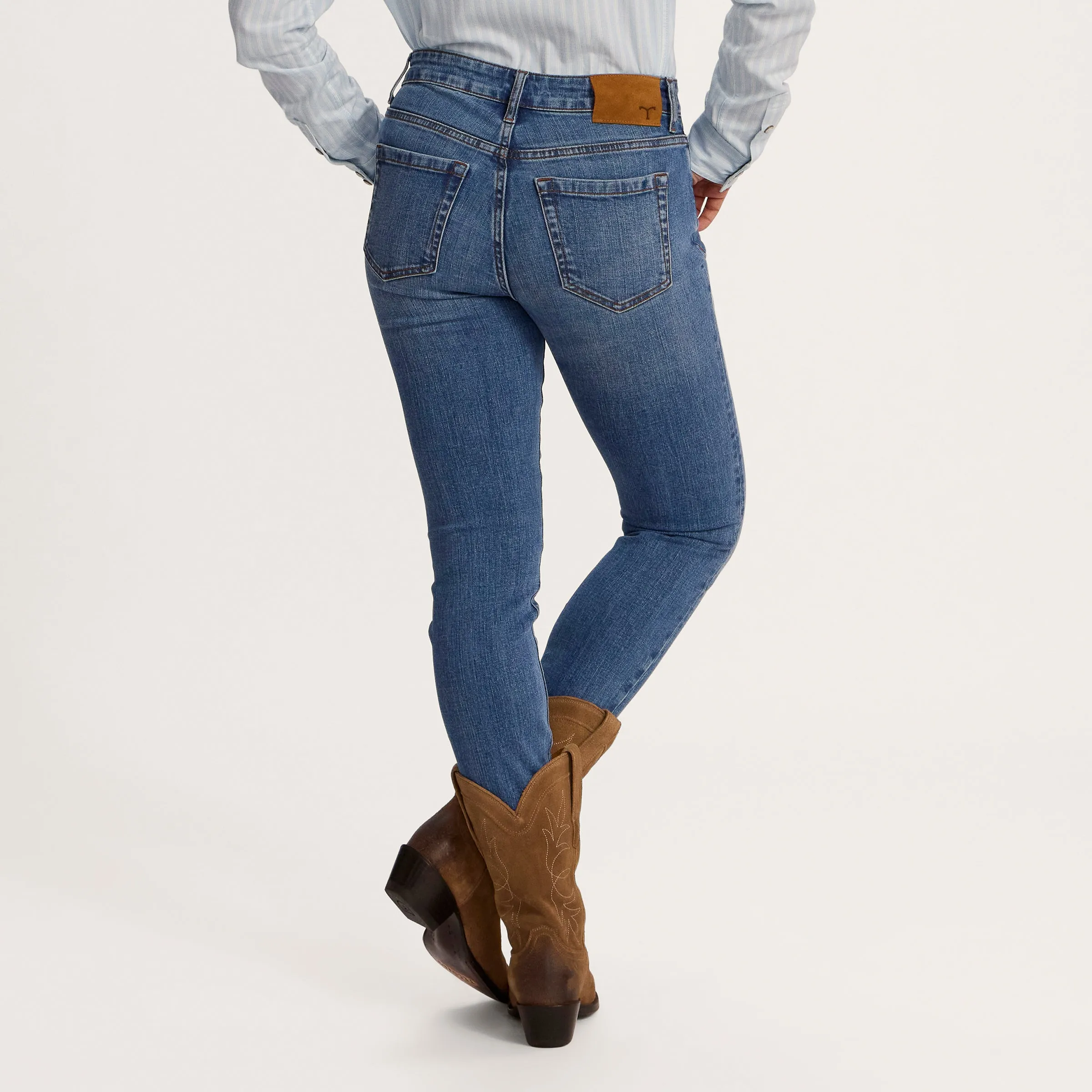 Women's High-Rise Tapered Jeans